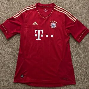 2011-2013 FC Bayern home jersey